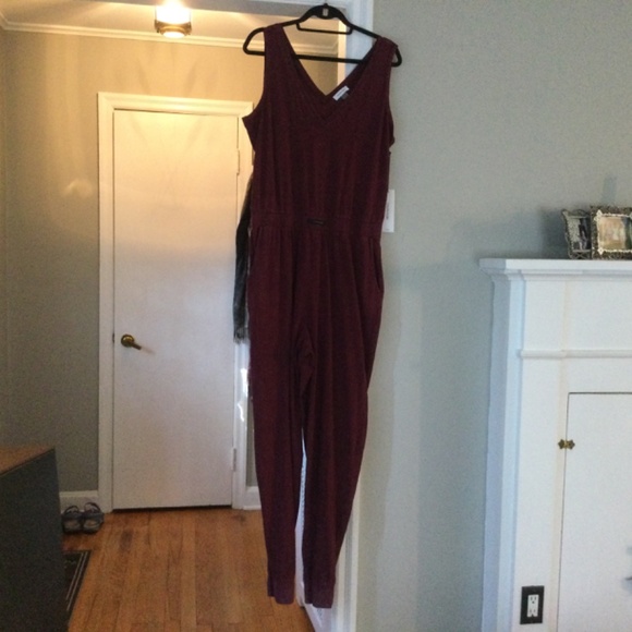 Calvin Klein Burgundy Cotton V-Neck Jumpsuit, NWT - Picture 4 of 7